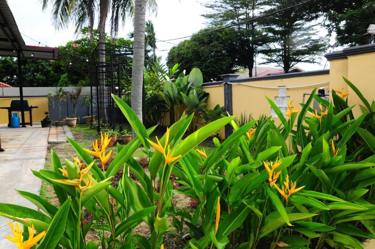 Grayhaus Spacious Bungalow & Garden Villa - Ss3 Petaling Jaya, Near Sunway - Stay Only No Events Exterior foto